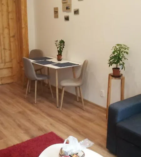 Apartman Egidius * פופראד